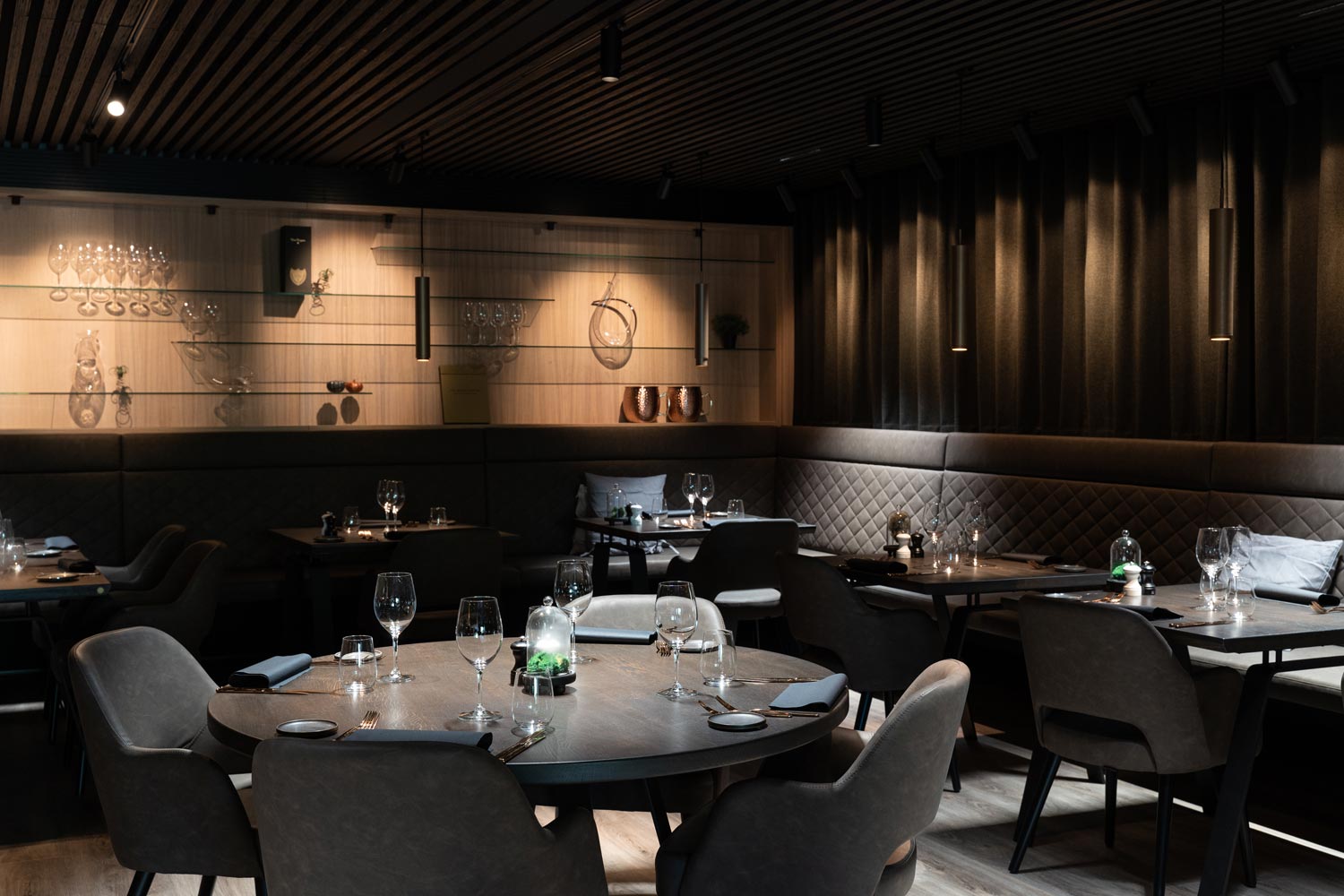 Erhvervsvindretning for restauranten på hotel hedegaarden i Vejle - Træfolk