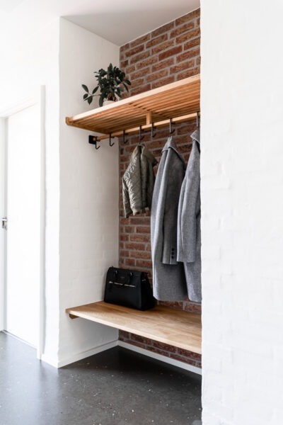Lamelgarderobe i egetræ fra Træfolk