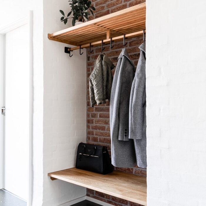 Lamelgarderobe i egetræ fra Træfolk